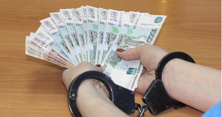 Безработную ижевчанку задержали по подозрению в мошенничестве на 8 млн рублей