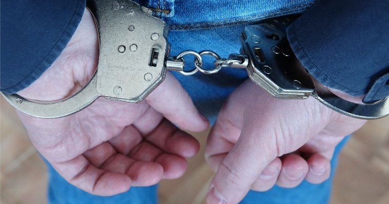 Иностранца в Удмуртии оштрафовали за взятку сотруднику ФСБ
