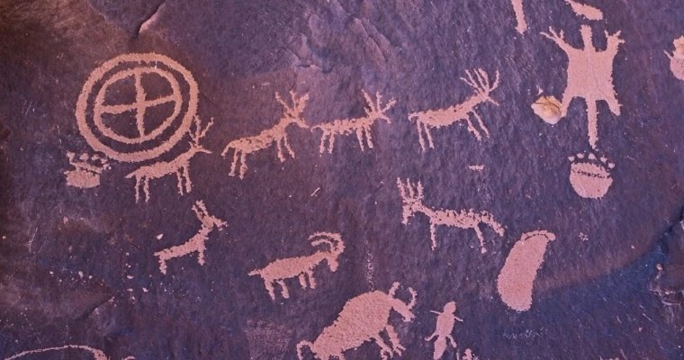 Первобытные «мультики»: ученые разгадали назначение древних табличек с рисунками