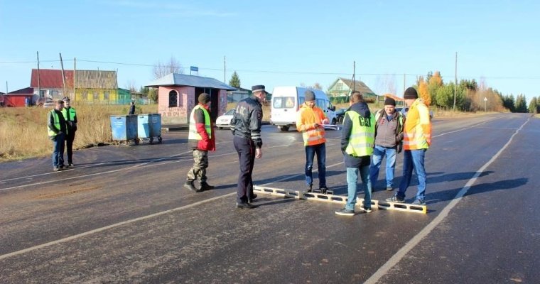 Рабочая комиссия проверила ход ремонта дороги в Глазовском районе Удмуртии