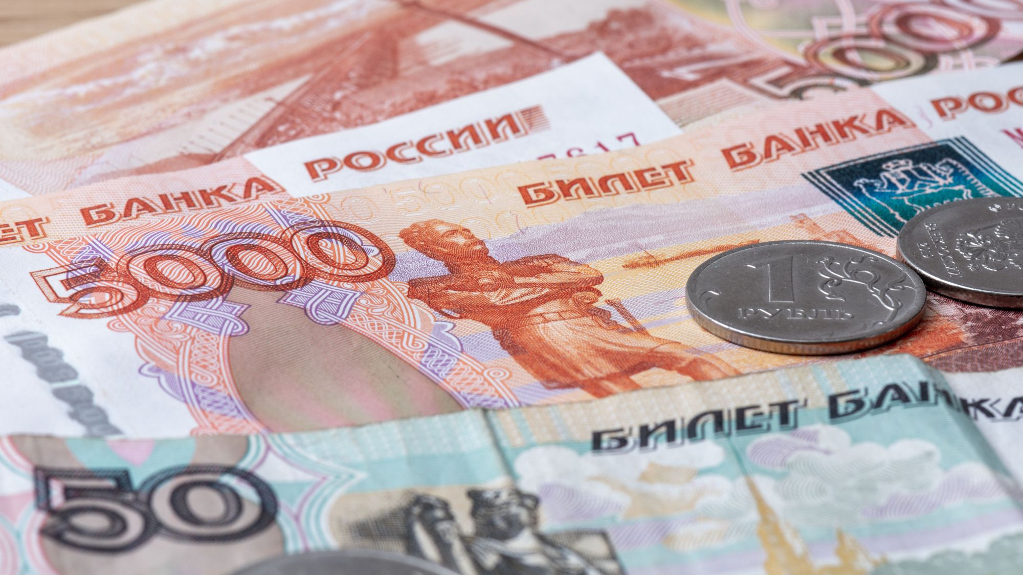 Служба благоустройства Ижевска заплатит 100 тысяч рублей за ямы на дорогах Первомайского района