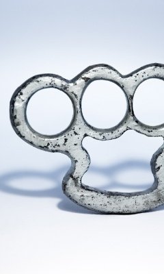 После ссоры в родительском чате жителю Волгограда проломили голову кастетом