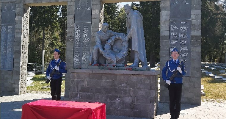 На Северном кладбище Ижевска предали земле останки Николая Пасынкова, погибшего в 1942 году