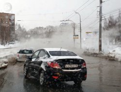 Лог на улице Кирова затопило горячей водой