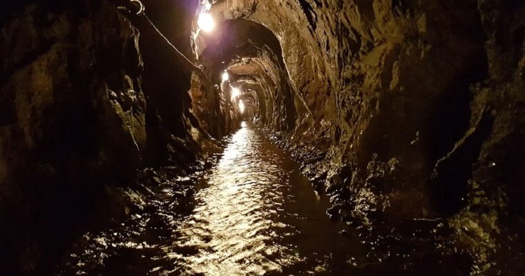 Не менее 15 человек погибли при обрушении нелегальной золотой шахты в Венесуэле