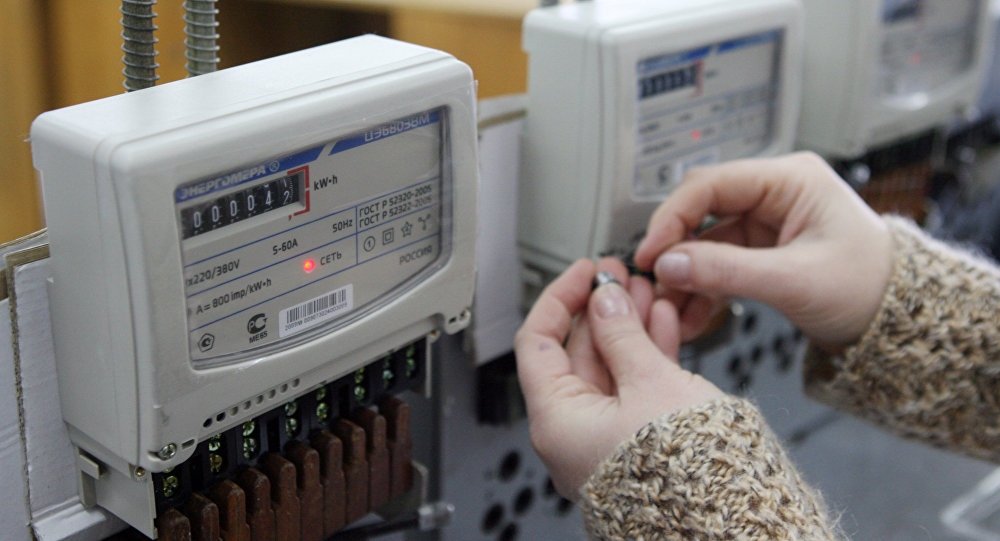 Россияне больше не будут платить за установку электросчётчиков