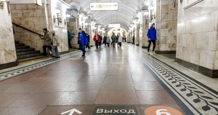 Белый пион и бобы тонка: москвичи выбрали новые запахи для автовокзалов и станций метро