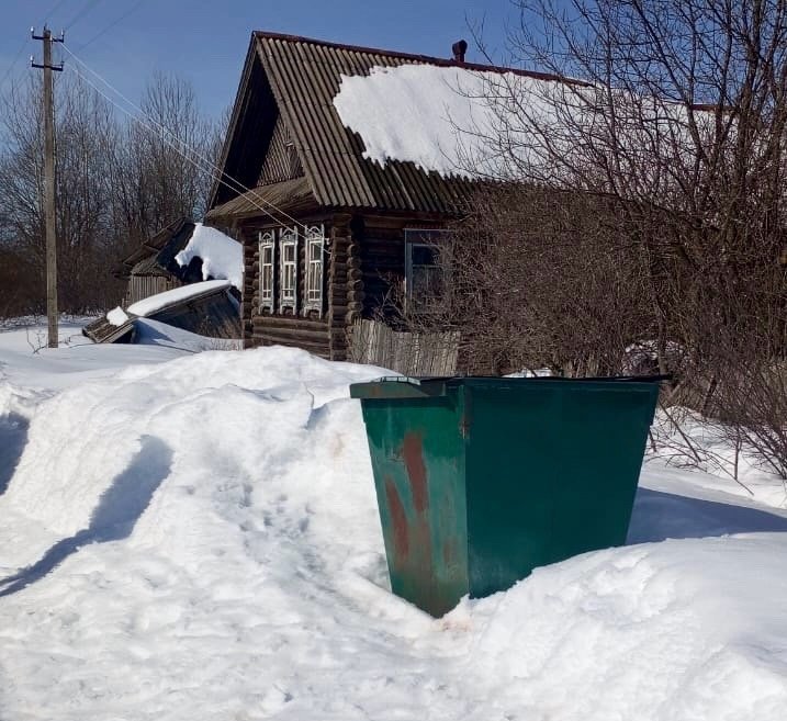 Бывшая глава села в Сюмсинском районе подозревается в служебном подлоге при оборудовании мусорок
