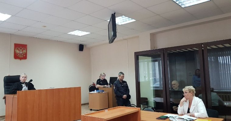 В Ижевске группу стоматологов обвиняют в хищении 4 млн рублей