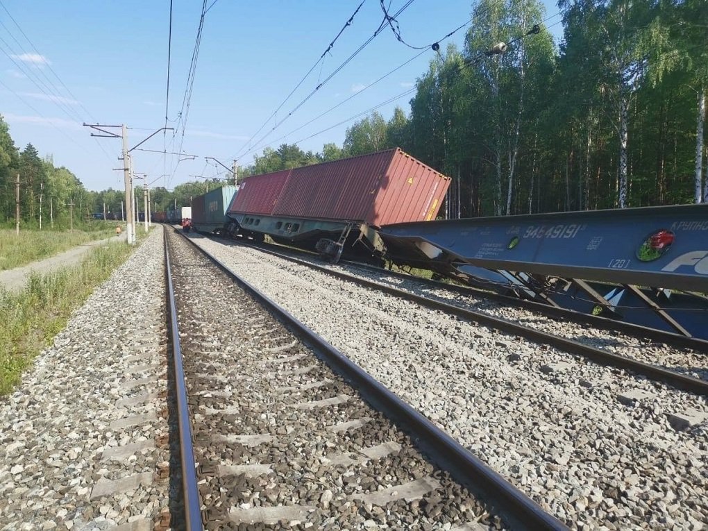 

В Забайкалье после разлива авиатоплива остановили поезд Москва-Владивосток

