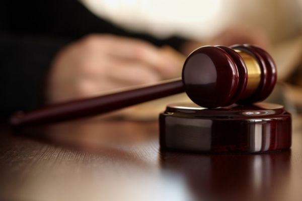 Оставившая сына в подъезде Казани мать ответит за неисполнение обязанностей родителя