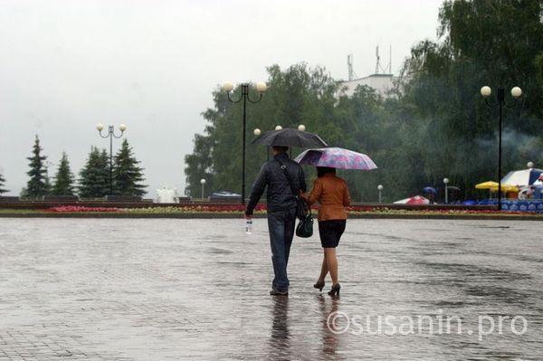 Когда закончится дождь в ижевске. Город Ижевск в дождливый день. Ижевск дождь.