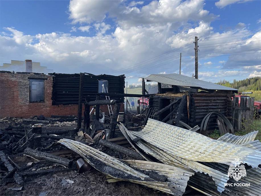 При спасении мужа-инвалида из пожара жительница Воткинского района получила ожоги