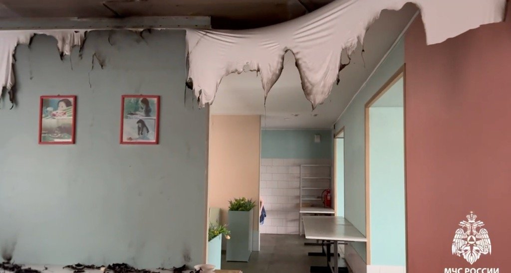 Стала известна предварительная причина пожара в школе №93 в Ижевске