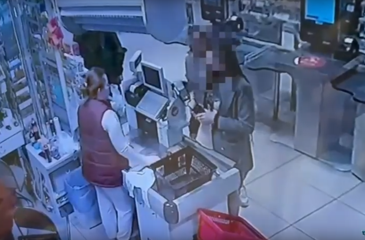 В Ижевске задержали неработающую женщину, которая после ночи с мужчиной присвоила его телефон 