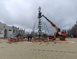 Итоги дня: установка главной новогодней ёлки в Ижевске и запуск отреставрированной мельницы в «Лудорвае»