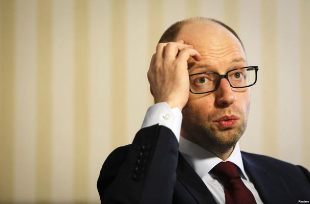 Премьер-министра Украины Яценюка заподозрили получении взятки в 3 млн долларов