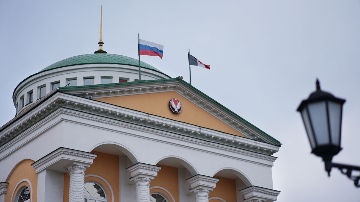 Картина дня: новые пострадавшие от падения снега с крыш в Удмуртии и встреча Бречалова с Путиным