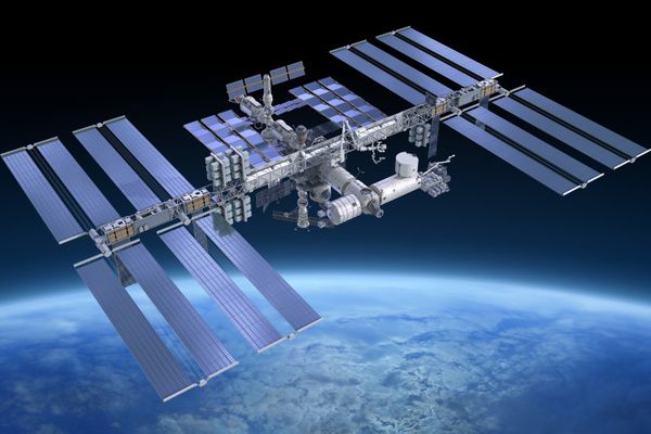 Космонавты МКС освятят Землю мощами Серафима Саровского