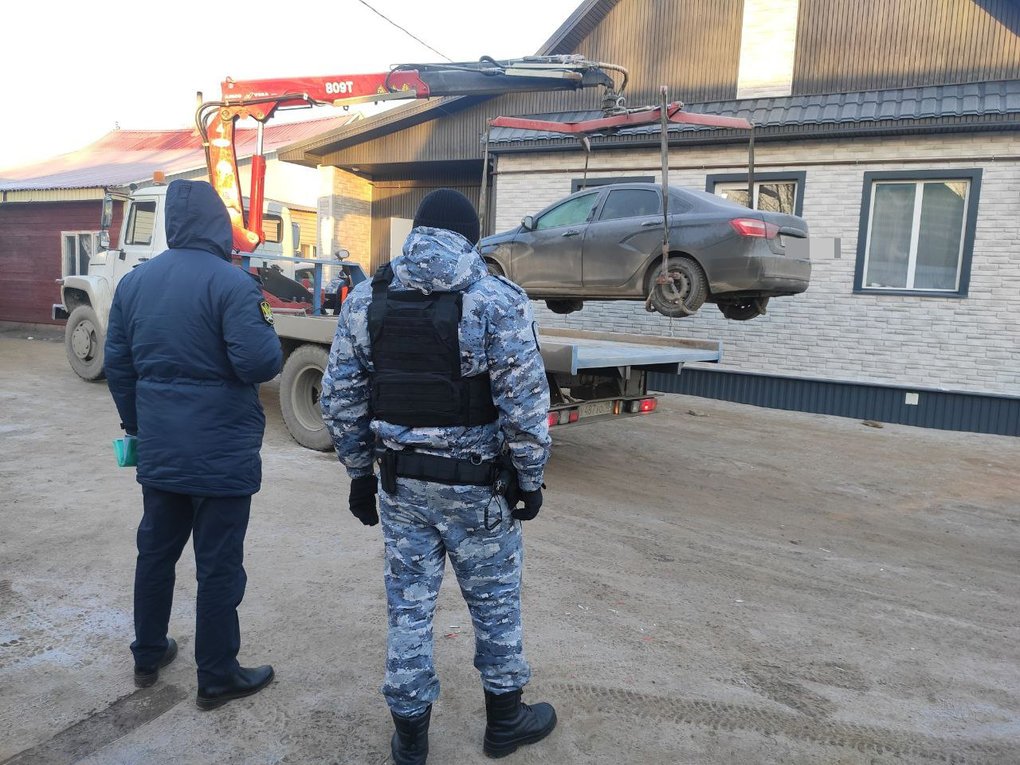 Ижевчанин чуть не лишился машины из-за 25 неоплаченных штрафов