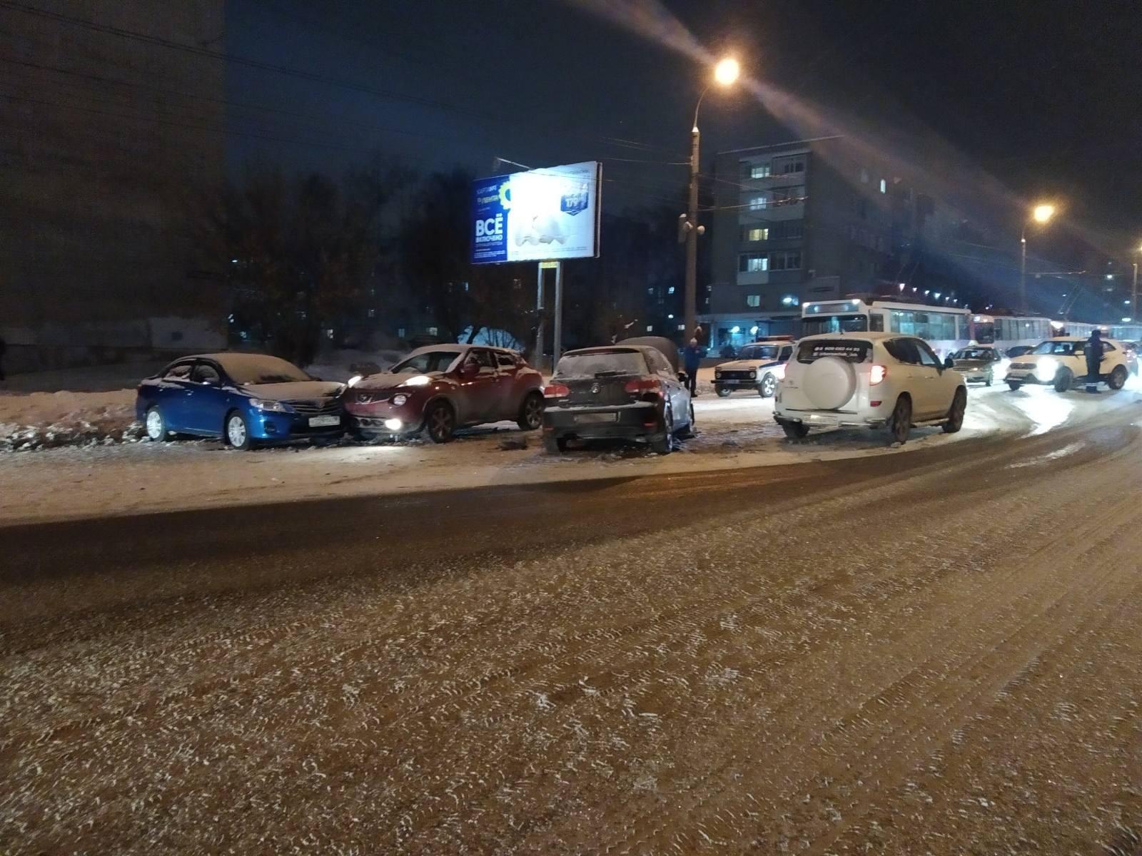 

Два человека попали в больницу в результате массового ДТП в Ижевске

