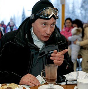 Медведев и Путин пили чай в горах Медведев и Путин пили чай в горах