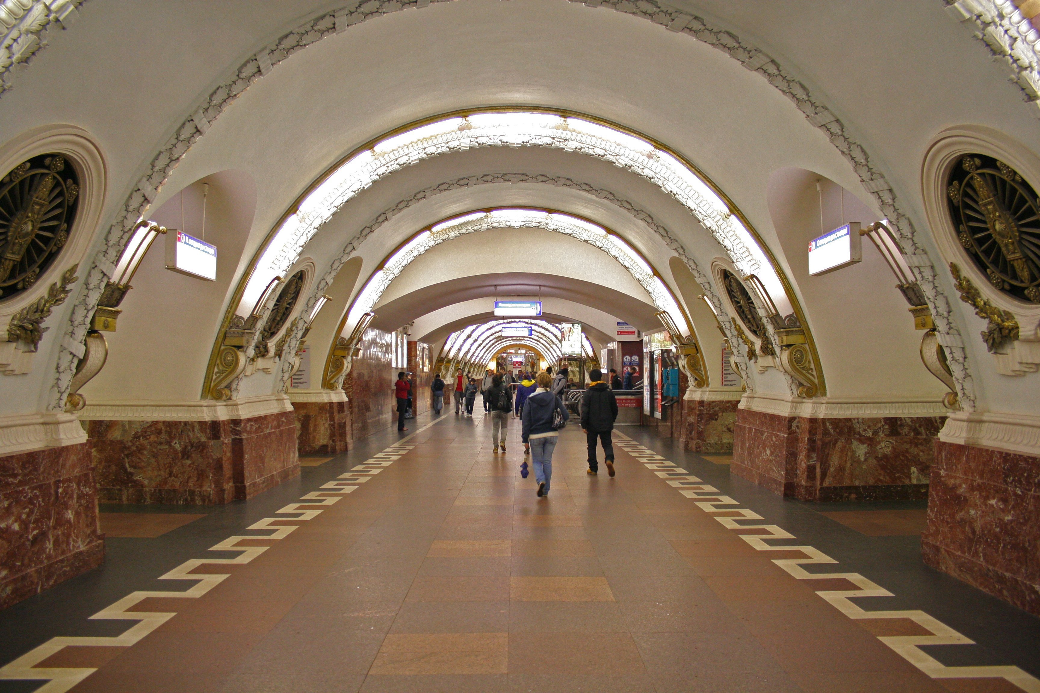 Мошенники обманули «Петербургский метрополитен» на 32 млн рублей