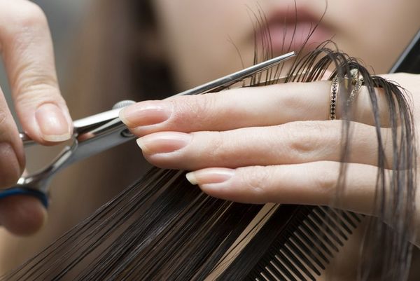 Женские стрижки в Удмуртии за год подорожали на 30%, мужские – на 14%