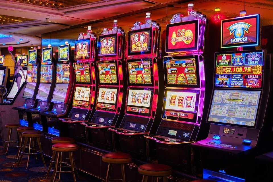 Два казино, работающих под видом интернет-клубов, закрыли в Сарапуле