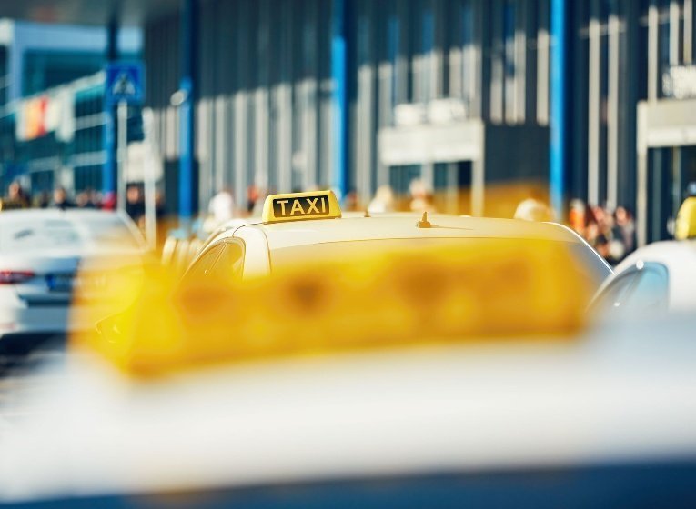 В Удмуртии зарплата таксистов в среднем составила 137,6 тысячи рублей