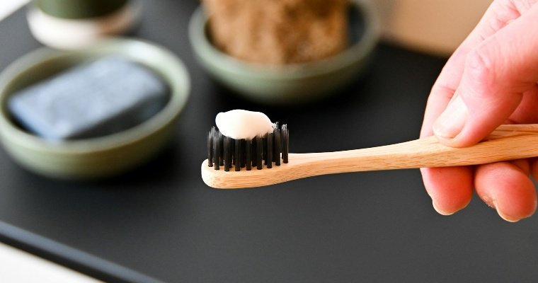 МыСпросилиЗаВас: всегда ли дорогая зубная паста лучше дешёвой?