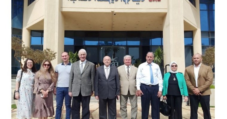 Представители ИжГТУ посетили Египетско-Российский университет в Каире