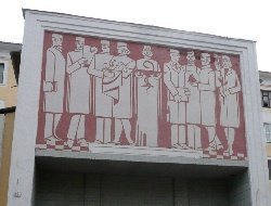 Герои панно на стенах зданий «ожили» в Ижевске