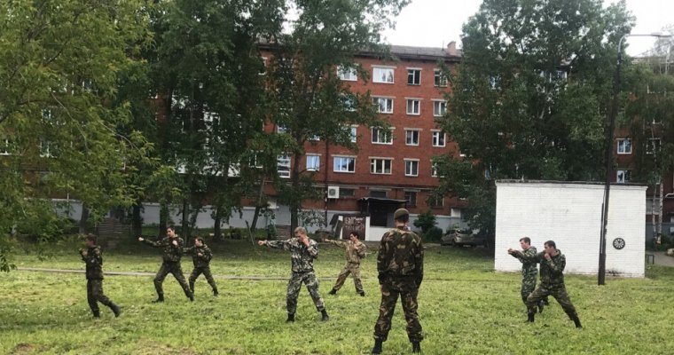 В Рябиновом сквере Ижевска отметили День района