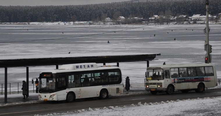 Плату за проезд в городском автобусе в Воткинске с 1 января поднимут до 30 рублей