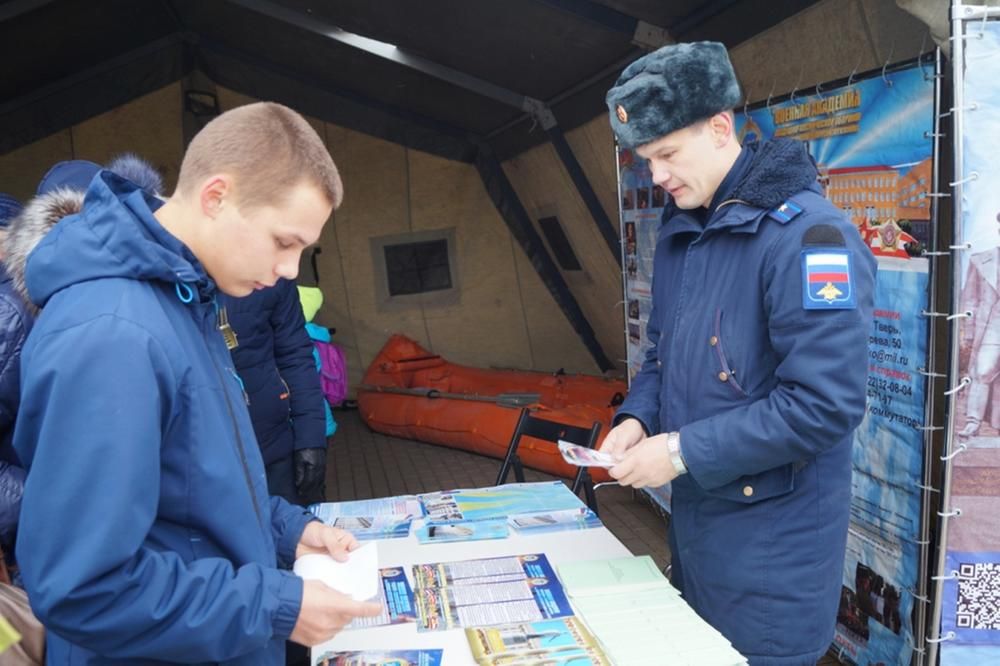 Пункт отбора на военную службу по контракту Ижевск. Служба по контракту Череповец Вологодская область. Служба по контракту Череповец телефон.