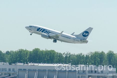 UTair Ютэир самолёт2 - arzik2.jpg