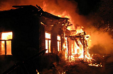 Две девочки четырех и восьми лет погибли при пожаре в Нижегородской области